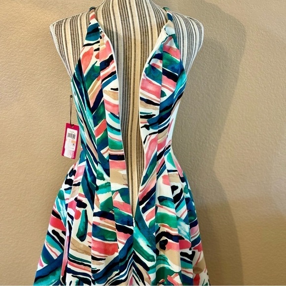 NWT Vince Camuto Dress Size 2 Abstract Watercolor Print Fit & Flare Scuba fabric - Picture 11 of 16